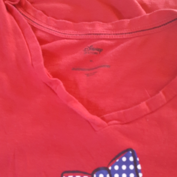 Disney sleep shirt.  Too cute . Med - Picture 7 of 7